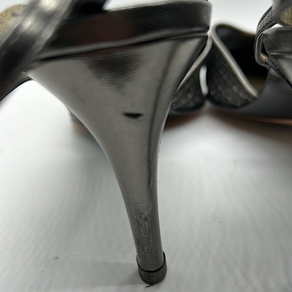 Yves Saint Laurent Auth Gray/Gold Strappy Stiletto Heel Shoes **Size 10** 🔥🔥 - Picture 9 of 10